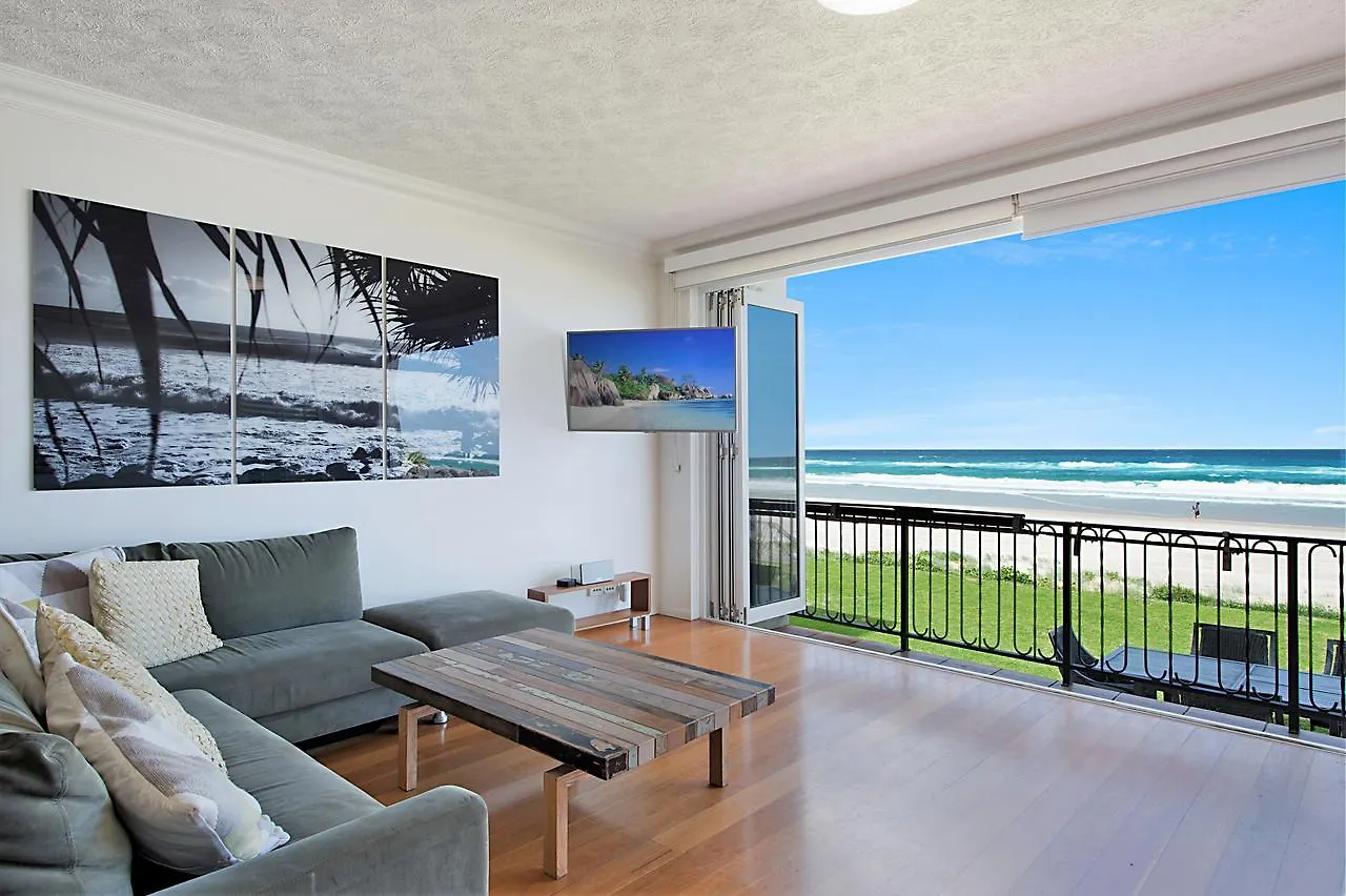 Palm Beach Beachfront Townhouse Tweed Heads Apartment
